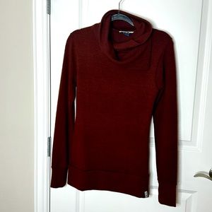 Kavu size small sweater